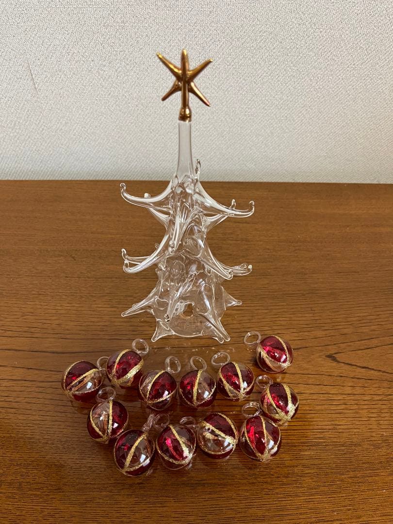 箱根ガラスの森美術館 ガラス クリスマスツリー金と赤 - メルカリ