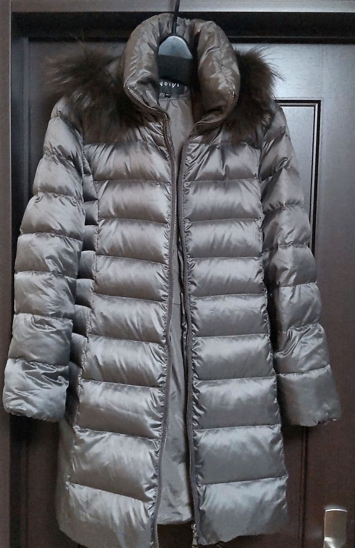 INDIVI ダウンコート ファー付きフード付き　ブラウン46