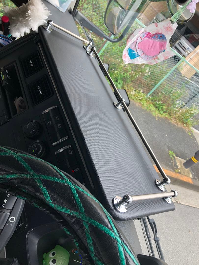 送料込限定一個価格　17スーパーグレート　フロントセンターテーブル　黒レザー