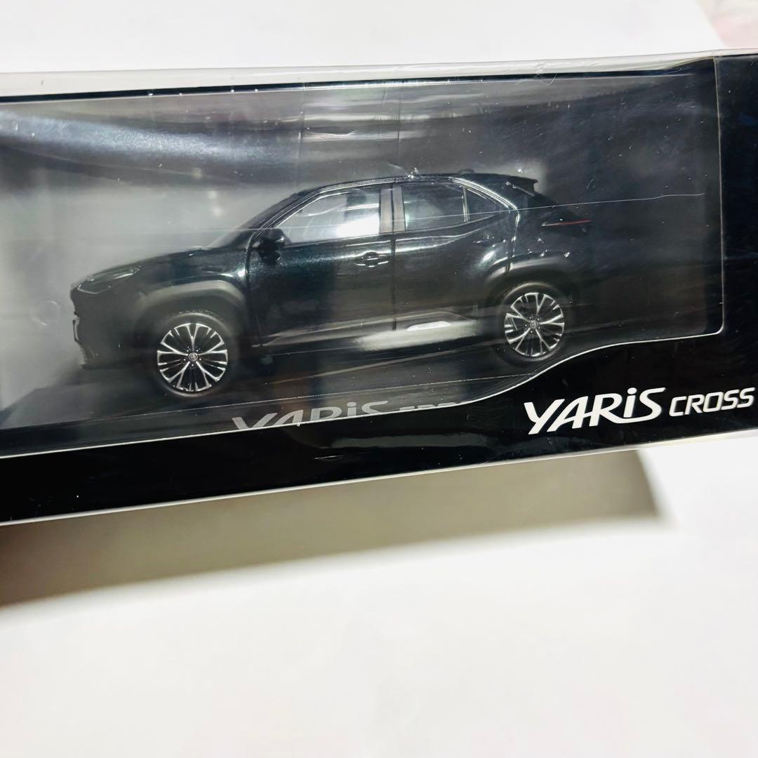トヨタ ヤリスクロス 1/30 ミニカー ブラックマイカ新品 未開封品