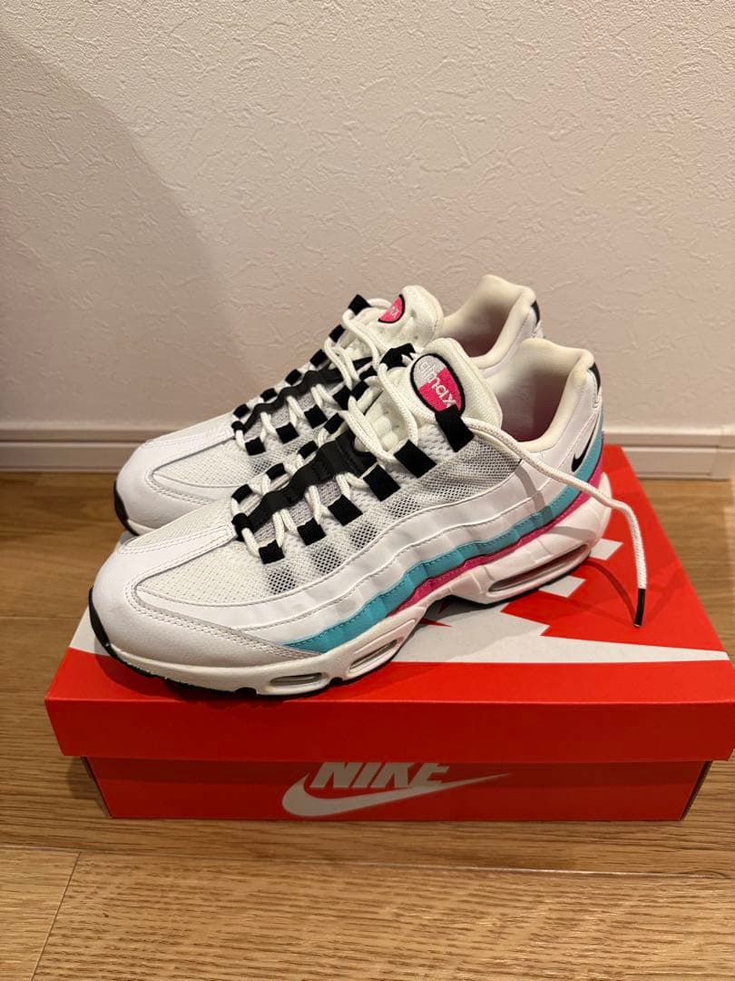 美品　ナイキ　エアマックス95 307960-117 希少　メンズサイズ