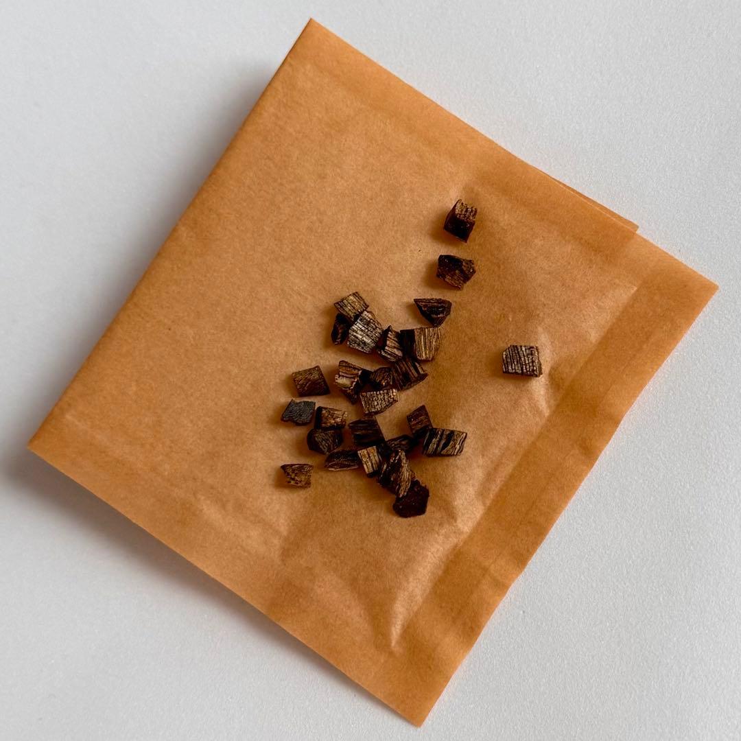 1グラム量り売り 香木 原木