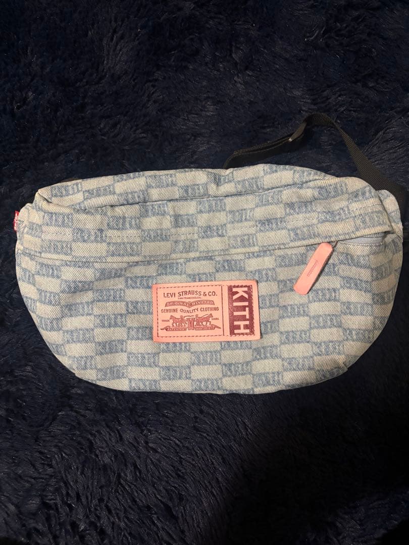 KITH LEVI’Sデニム柄 ボディバック　ウエストバッグ