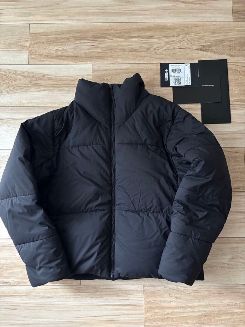 Veilance コンデュイット ダウン ジャケット ウィメンズ