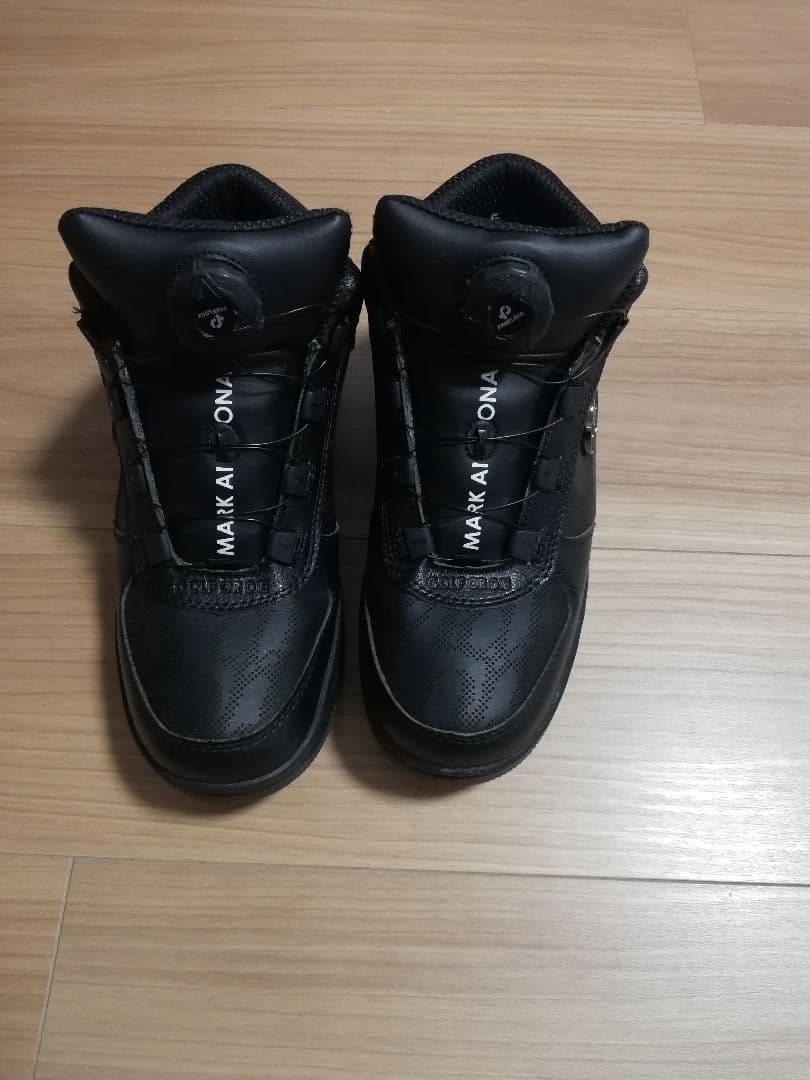 最終値下げ　マーク&ロナ　ゴルフシューズ　レディース　スパイクレス