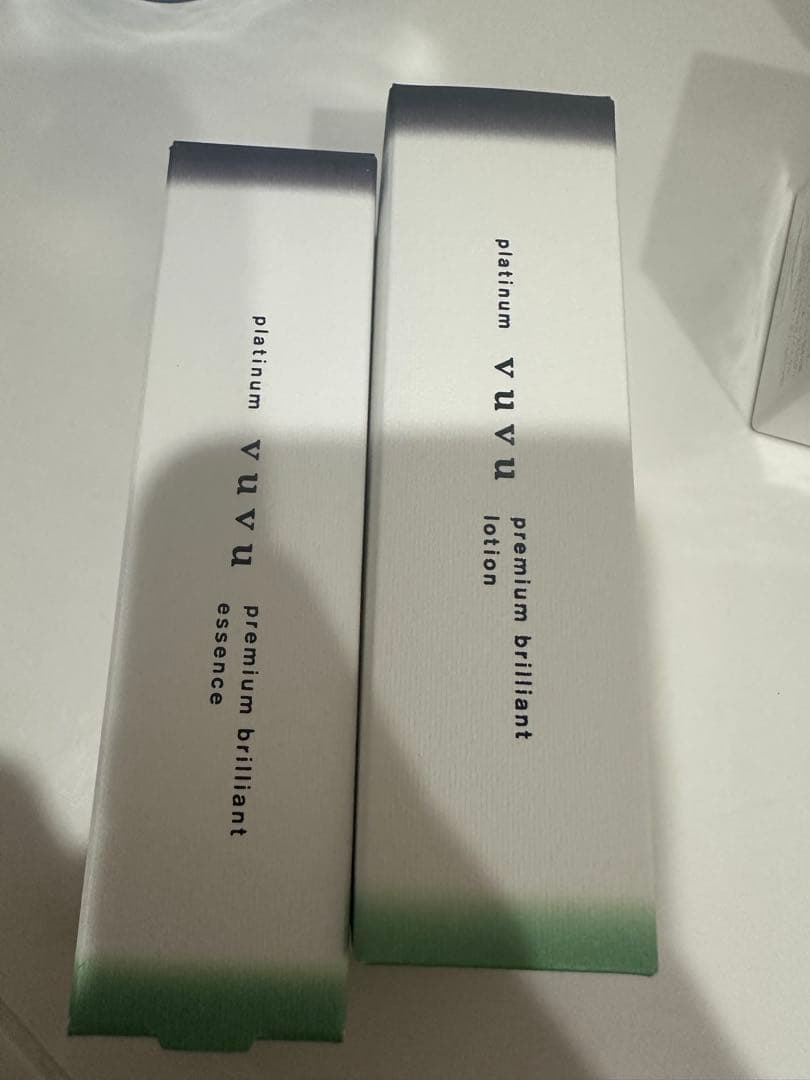platinum vuvu 化粧水、美容液セット