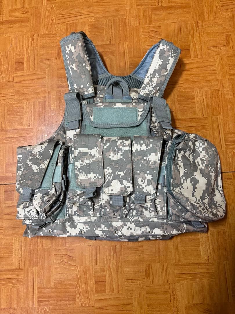 デジタル迷彩 AUCタクティカルベストSIVIMAN