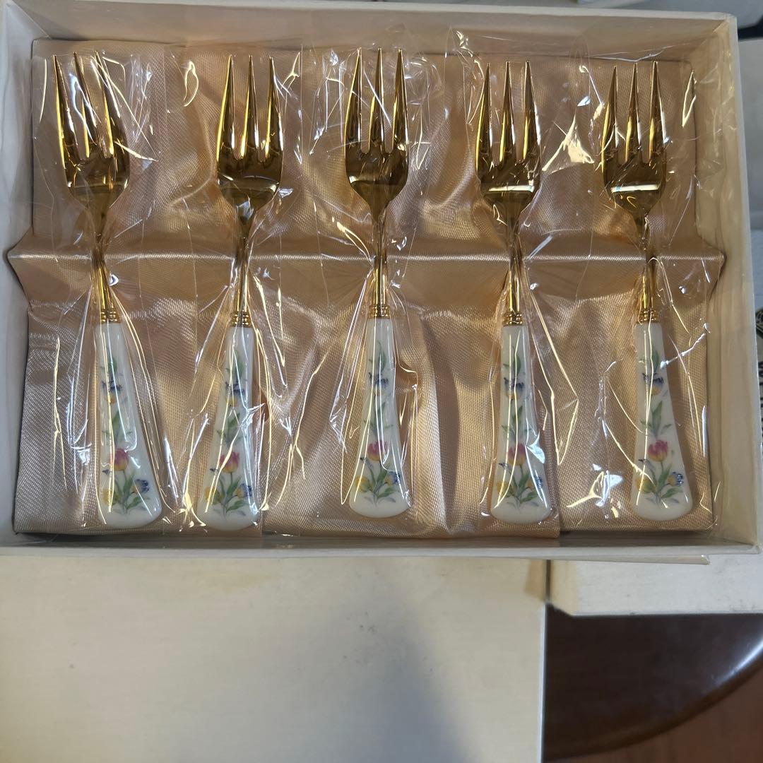 Noritake フォークセット スプーンセット10本 花更紗　ゴールド　最安値 Noritake ノリタケ ティースプーン 5PC メッキ ゴールド 花更紗 洋食器