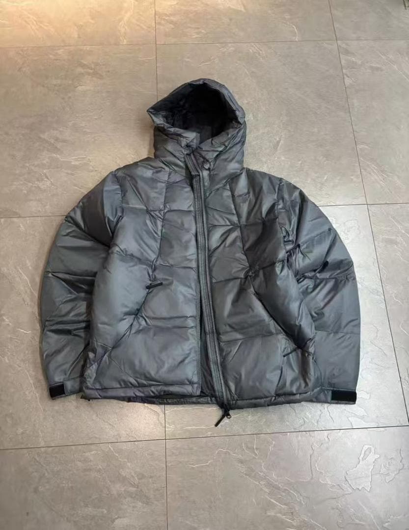 GOLDWIN グレー フード付きダウンジャケット