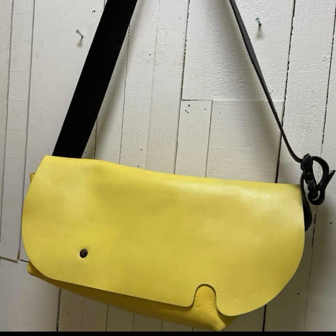 Uni&co.メッセンジャーバッグ　ヌメ革　レザーバック　黄XZ 3736ADU Uni&co.メッセンジャーバッグ ヌメ革 レザーバック 黄XZ 3736ADU