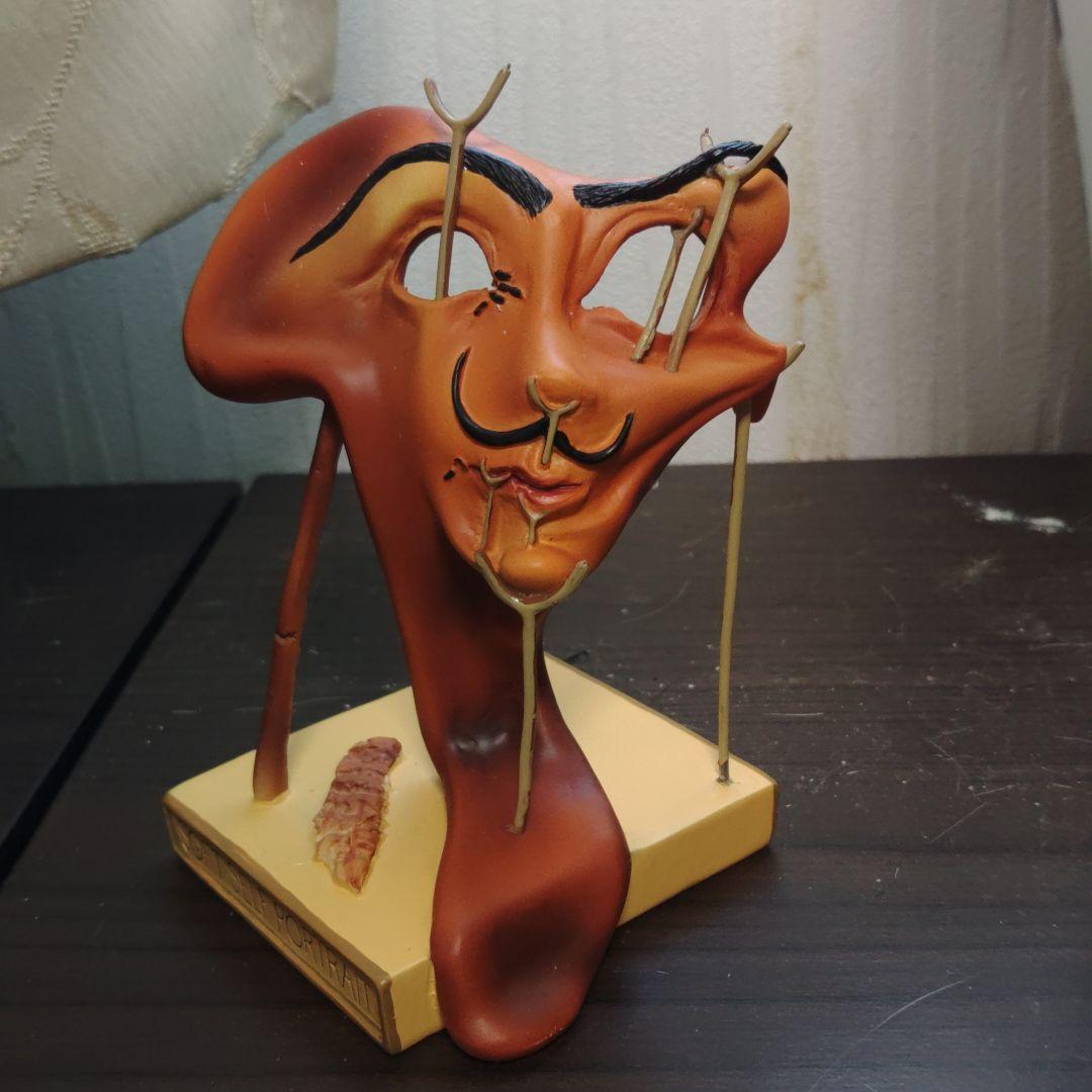 焼いたベーコンのある自画像 サルバドール・ダリ - メルカリ