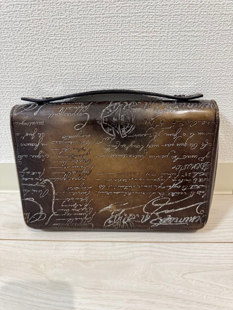 ベルルッティ イタウバワイド レザー 長財布 バッグ ブラウン