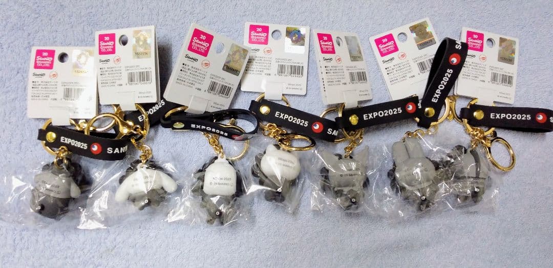 大阪関西万博限定 サンリオ 黒ミャクミャクキーホルダー 全7種コンプ