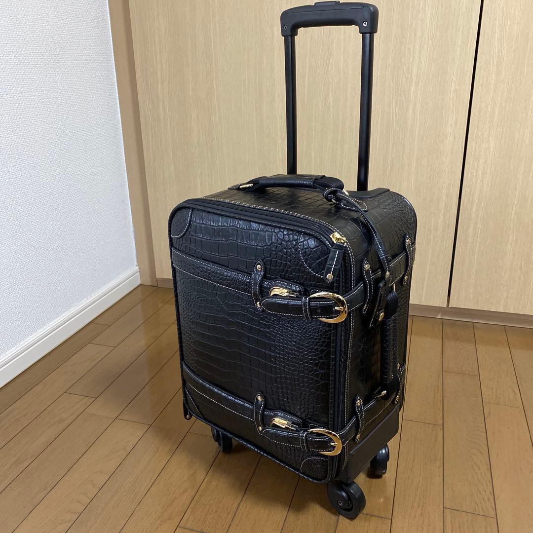 スワニー　キャリーケース クロコダイル型押し　18L スーツケース　トランク スワニー キャリーバッグ キャリーケース クロコダイル レディース