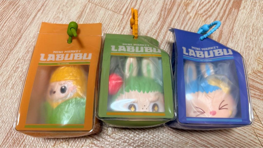 THE Monsters Wacky Mart ぷにぷにチャーム3点セット - メルカリ