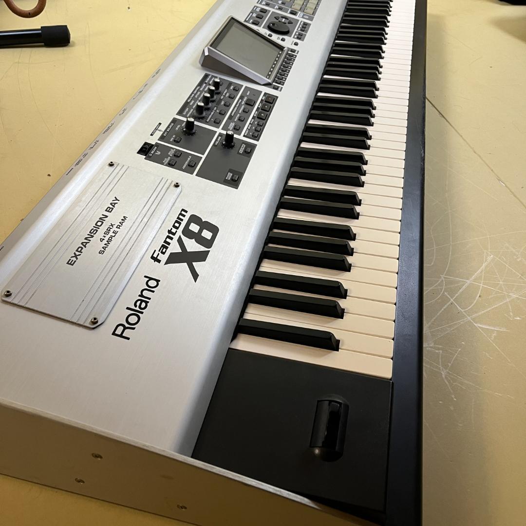 Roland Fantom X8 88鍵 シンセサイザー 動作確認済