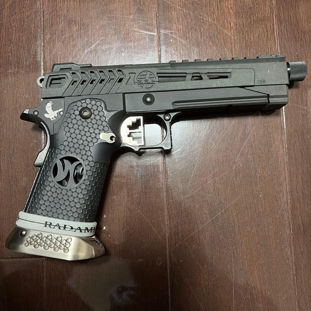 いちご屋仕様ハイキャパ外部ソーストイガン Primary Airsoft製のHi-Capaマガジンを外部ソース化しつつMP5やM4の