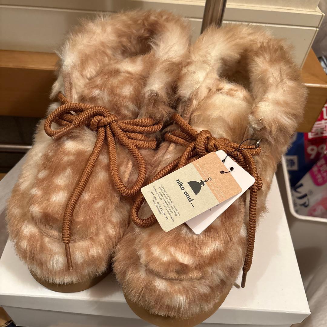 niko and オリジナルフェイクムートンモカシンブーツ Lサイズ