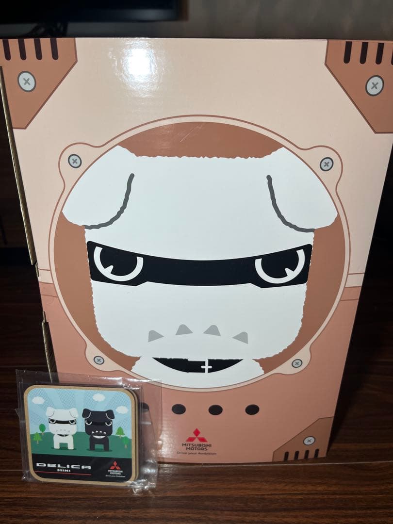 デリカミニ　デリ丸　人気の白　コースター2個付き　新品未開封 三菱（MITSUBISHI） サンドベージュデリ丸。「ミツビシ純正用品