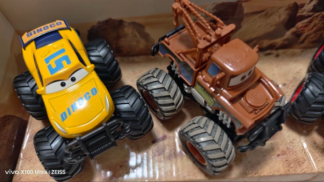 新品】 カーズ モンスタートラック 4台セット ラミレス メーター