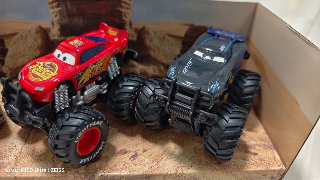 新品】 カーズ モンスタートラック 4台セット ラミレス メーター