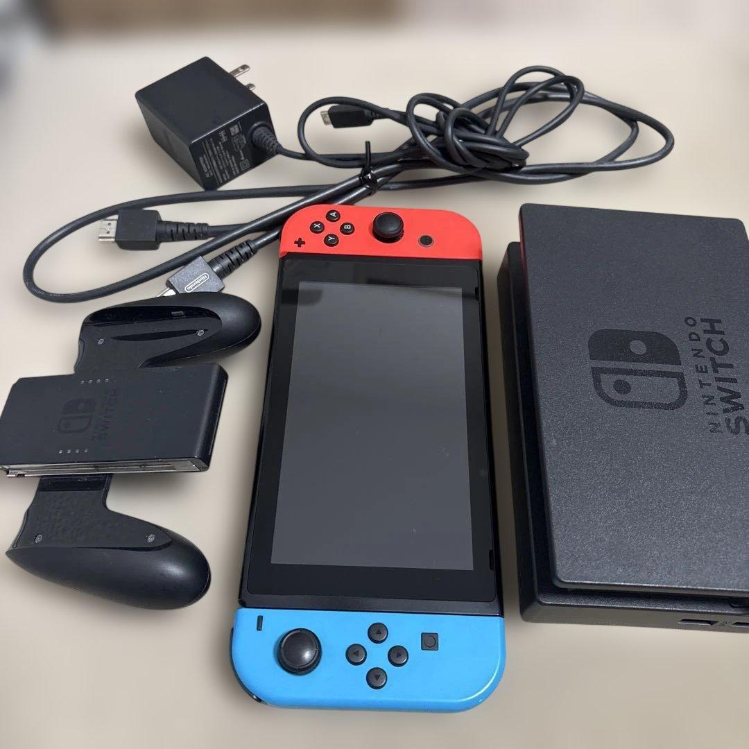 【太郎】Nintendo Switch 本体(付属品全てあり◎)初期化済み