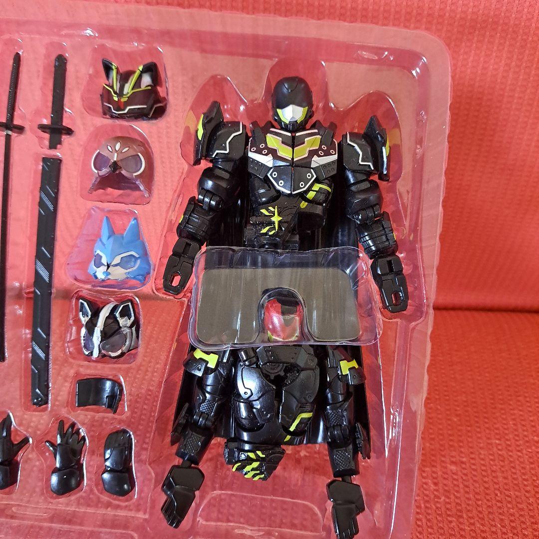 RCF 仮面ライダータイクーン ブジンソード リボルブチェンジフィギュア