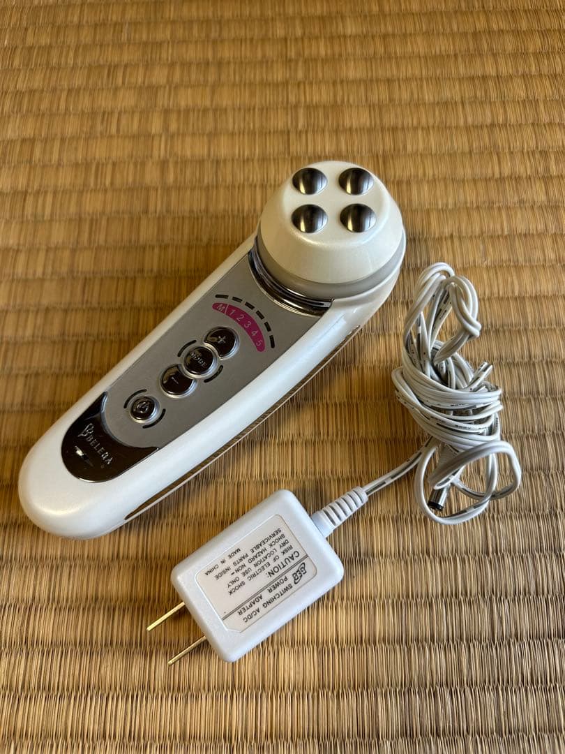 【セルキュア4tプラス】 美顔器 本体+充電器のみ