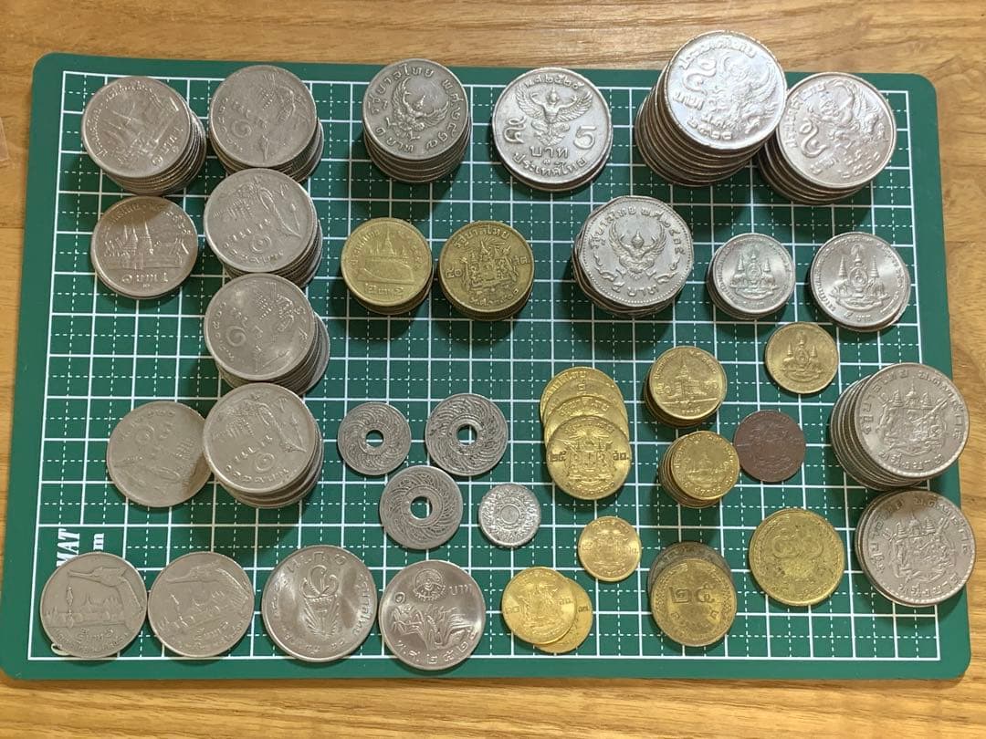 タイ　記念硬貨　旧硬貨　サタン　バーツ　　まとめ売り