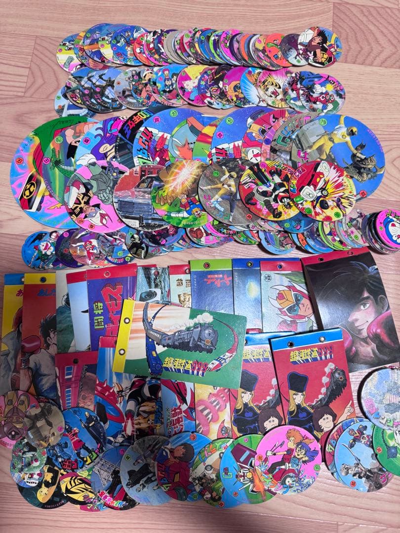 昭和レトロメンコ・カード Vintage Japanese Menko Cards -1970s - Anime & Tokusatsu Heroes