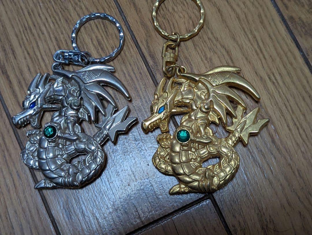 ドラゴンのキーホルダー 根付キーホルダー（青い空のドラゴン）