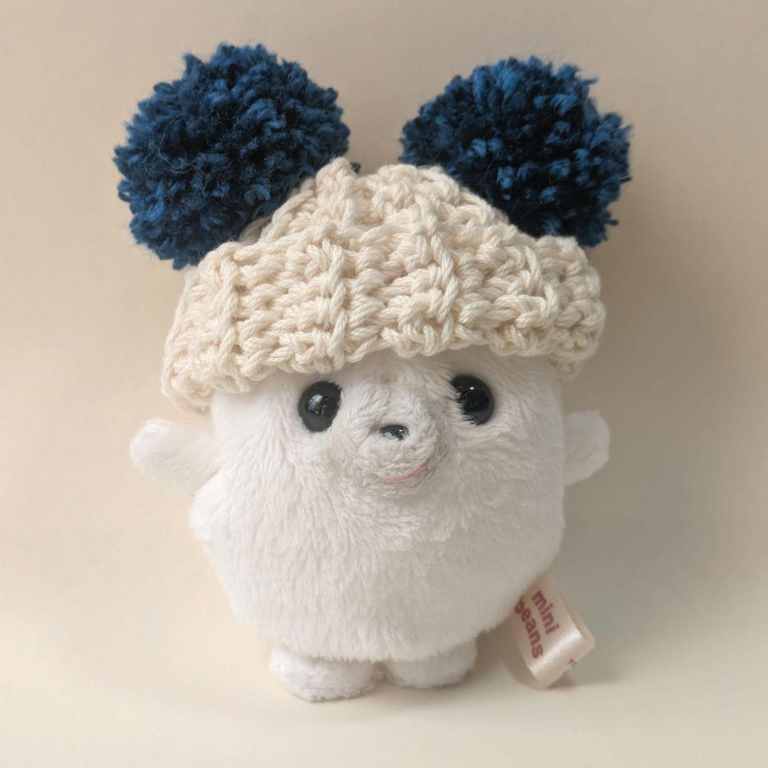 ポンポン付きニット帽✻ミニビーンズあざらし✻かぎ針編み✻ぬい服