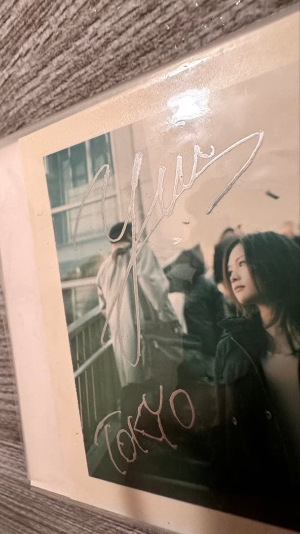 【最終値下げ】YUI 直筆サイン入り生写真　2005年