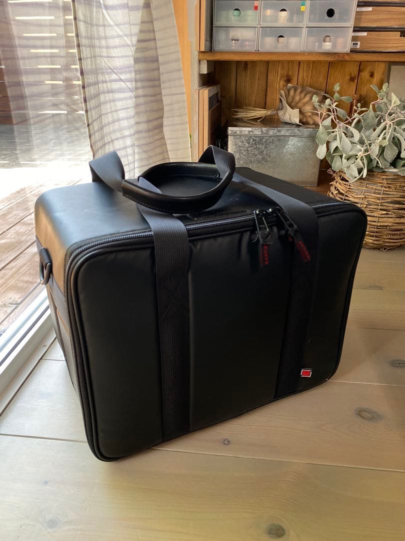 【未使用に近い】tati アートショコラ ワークボックス ネイルバッグ【レア】