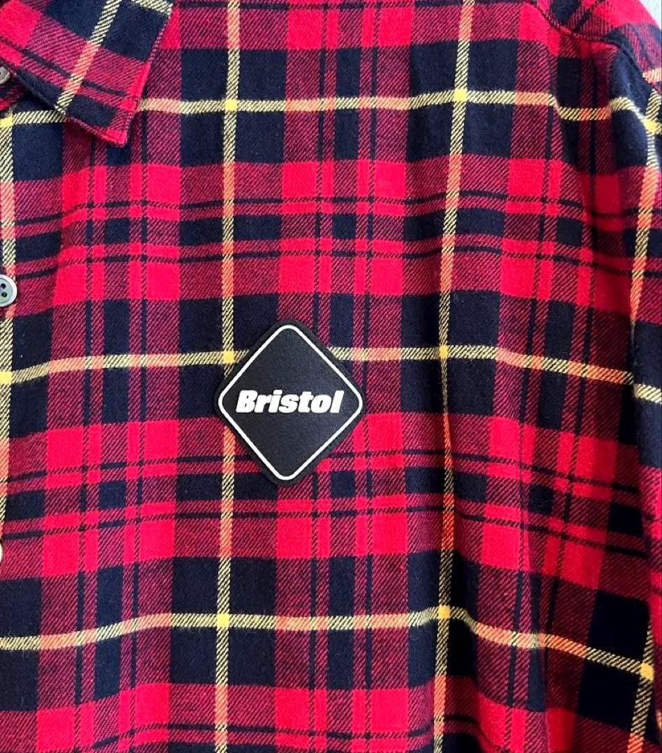 美品エフシーレアルブリストル F.C.Real Bristol ビッグロゴシャツ