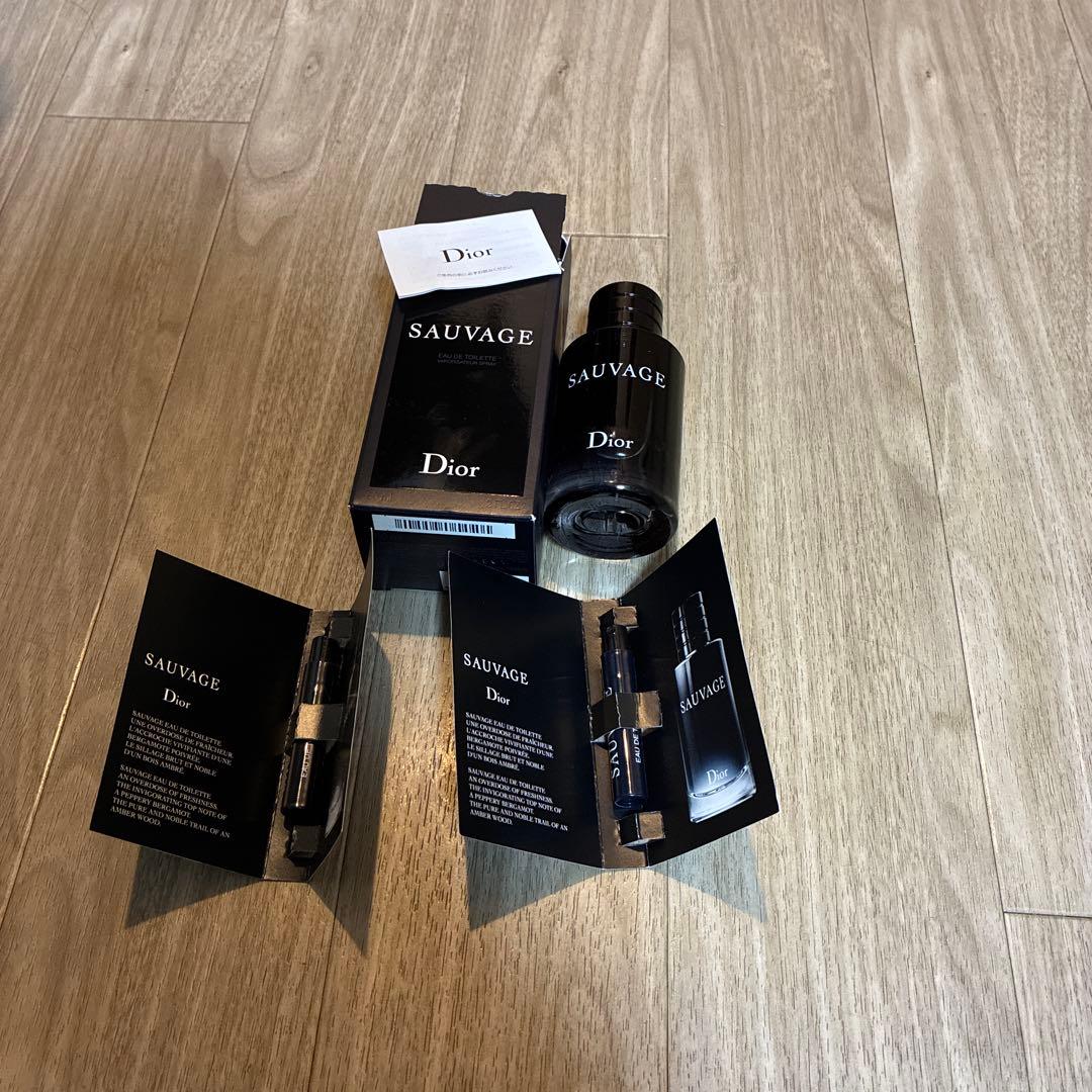 Dior Sauvage オードゥ トワレ　60mL香水 サンプル付き