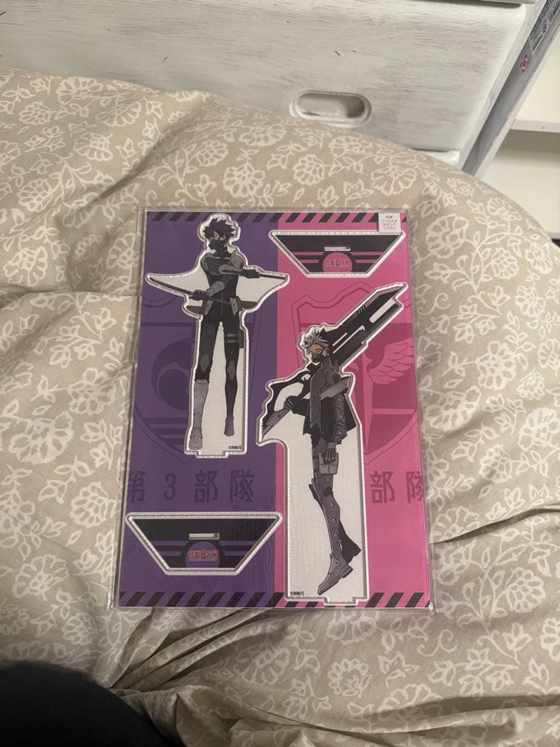 ☆怪獣8号展　アクリルMEGA フィギュア 鳴海弦　保科宗四郎