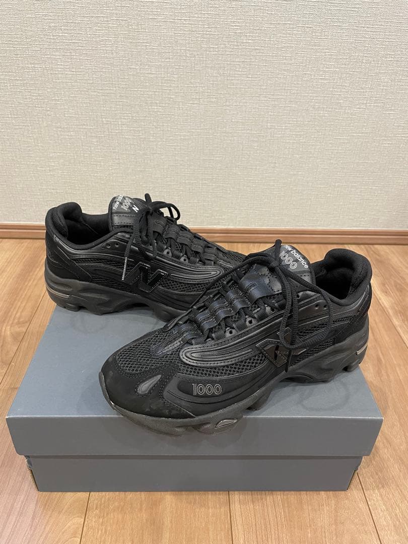 ニューバランス　1000 ブラック スニーカー