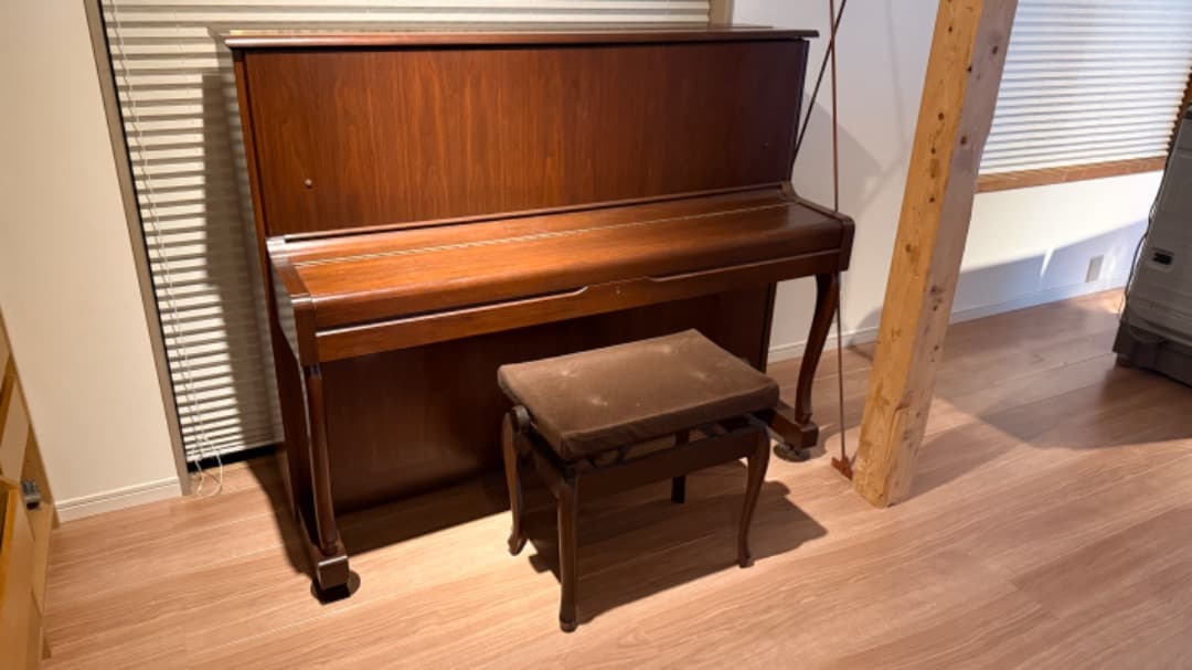 YAMAHA アップライトピアノ W110BW 艶消しウォールナット 猫足 - メルカリ