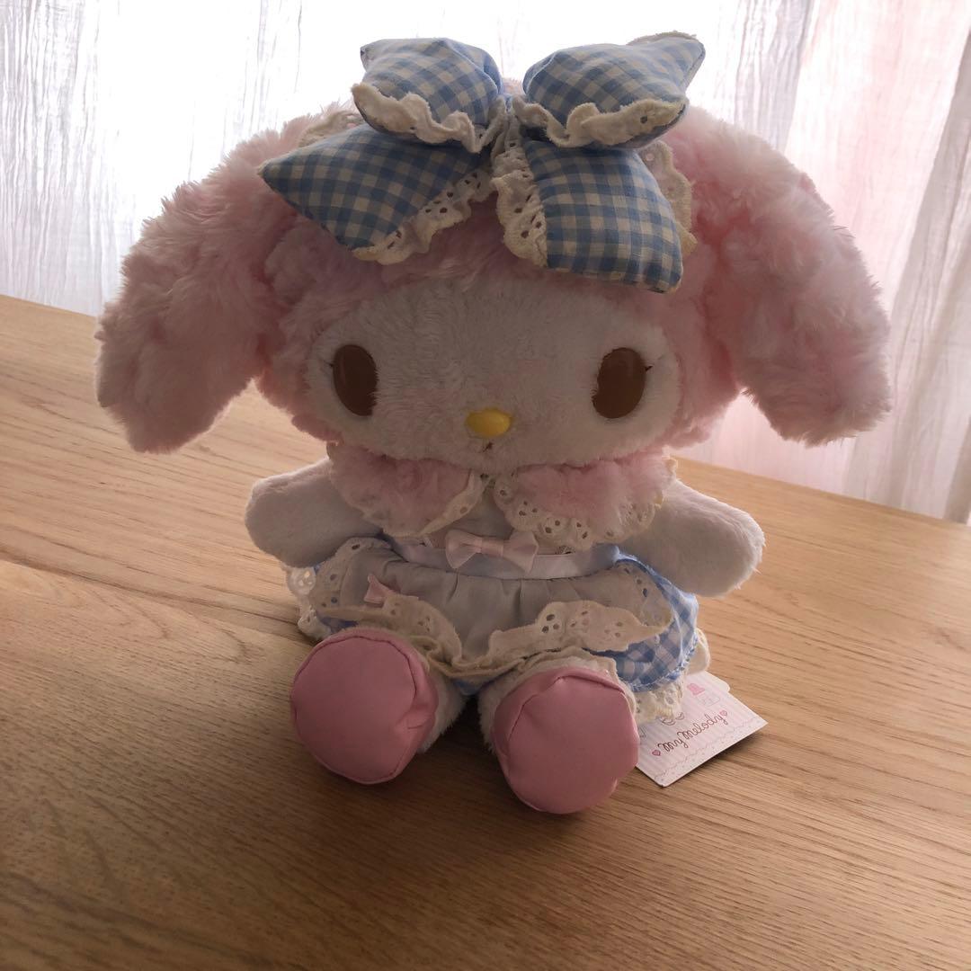 マイメロディ　ぬいぐるみ おめかしシリーズ　水色ギンガムチェック　タグ付き ナカ219770-25 【送料無料】 サンリオキャラクターズ 赤チェック