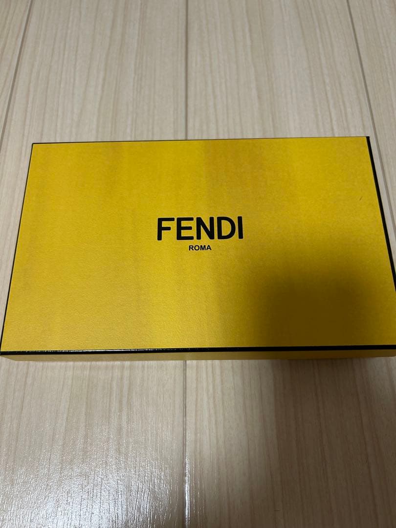 FENDI 長財布ラウンドファスナー フェンディ FENDI 長財布(ラウンドファスナー) ビーカブー SELLERIA