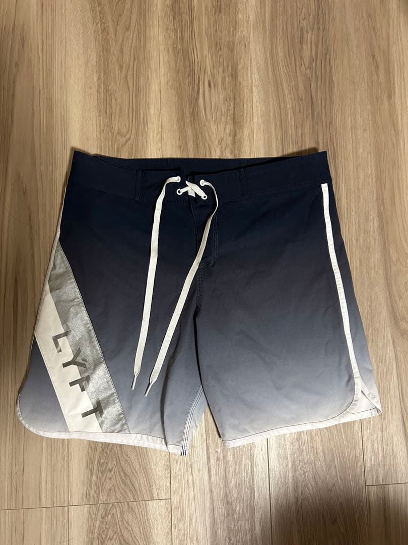 LYFT リフト　サーフパンツ　Lサイズ