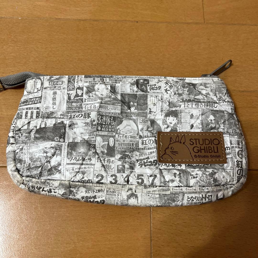 新年限定価格！⭐️激レア！⭐️ジブリ展限定のジブリポスターポーチ！