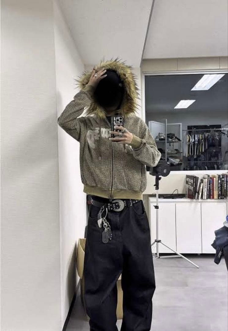 ち*ん様 ⭐️売り切れ商品✨超絶美品　NOREMIDファー付きジップパーカー