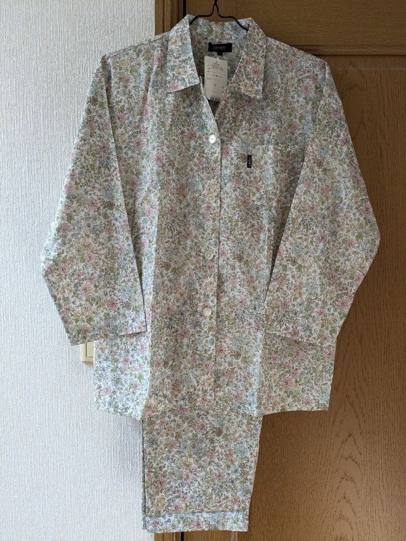 未使用タグ付き　LIBERTY　リバティ　パジャマ　Lサイズ　綿100%　日本製