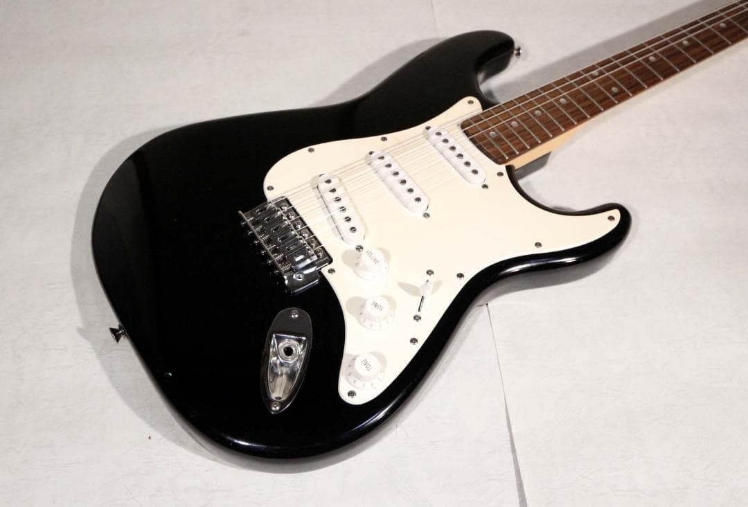 ■スクワイヤー■Squier by Fender■人気のSTRAT■送料込