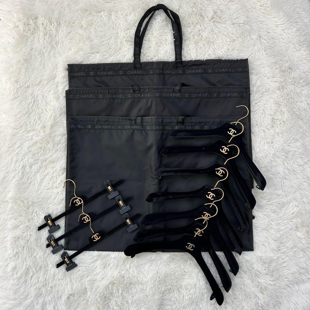 CHANEL ガーメントケース3枚&ハンガー10本セット　ココマーク