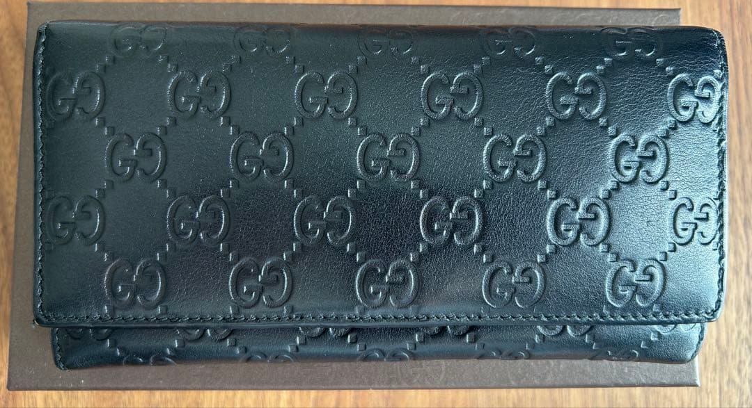 GUCCI ブラックレザー 長財布(直営店ショップカード付)