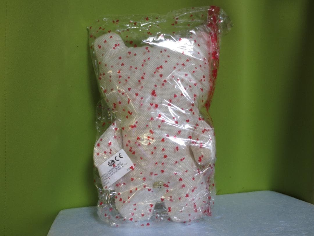 ファグラー Fuggler グレー 三つ目モンスターぬいぐるみ 蓄光？ - メルカリ