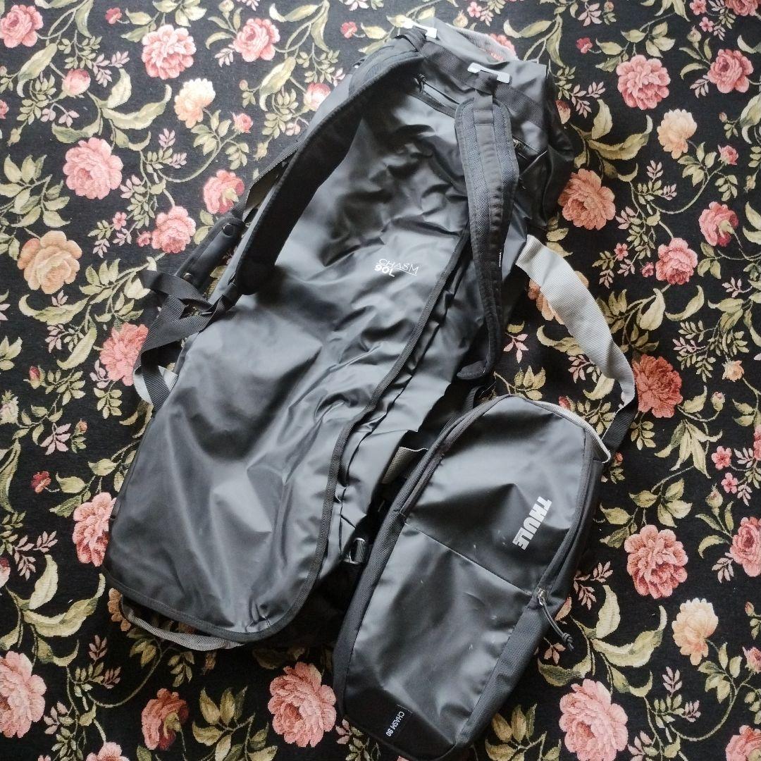 Thule Chasm 90ダッフルバッグ　ブラック Thule Chasm Duffel 90L - THULE スーリー 公式オンラインショップ